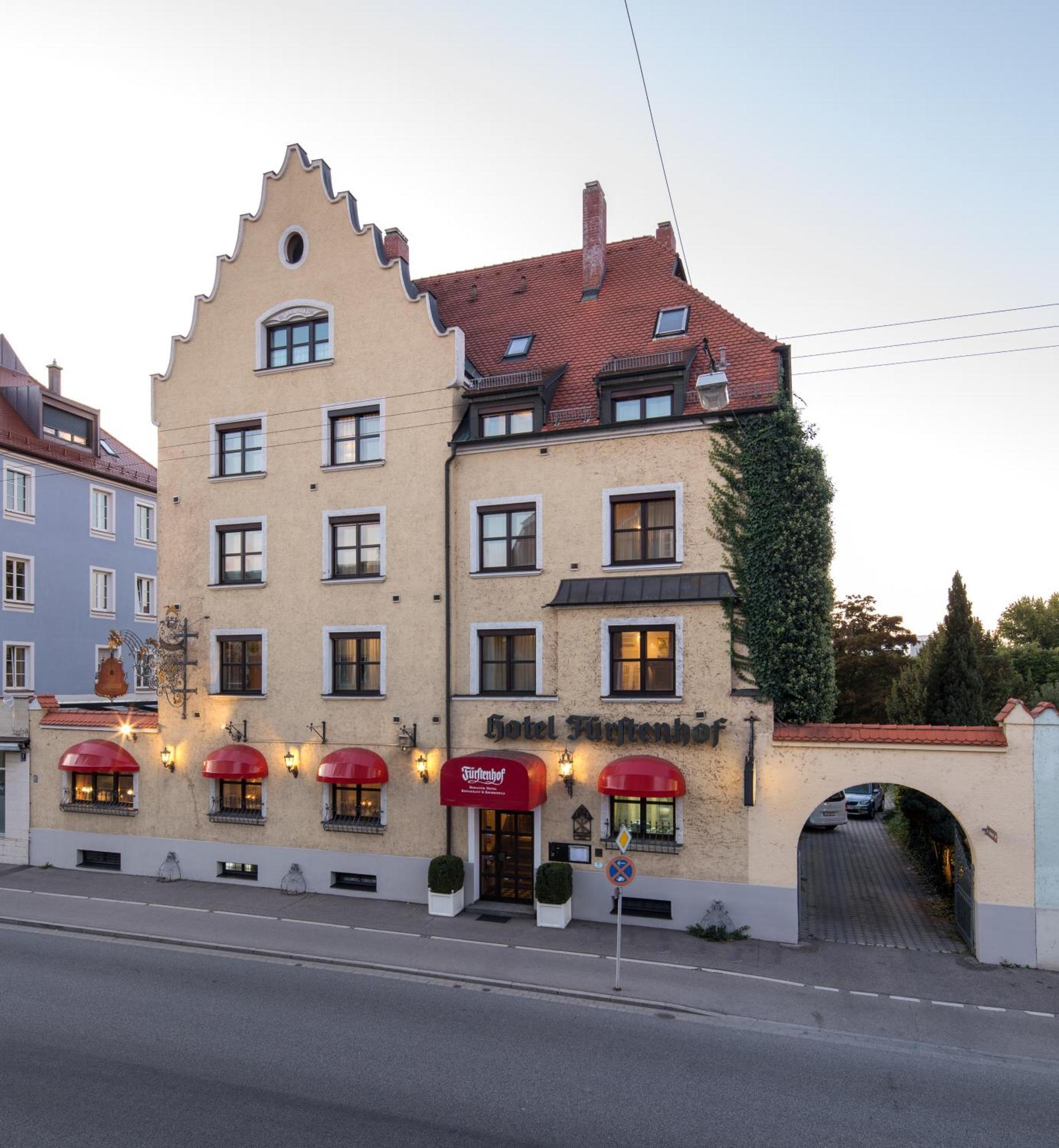 Romantik Hotel Furstenhof Landshut Exterior foto